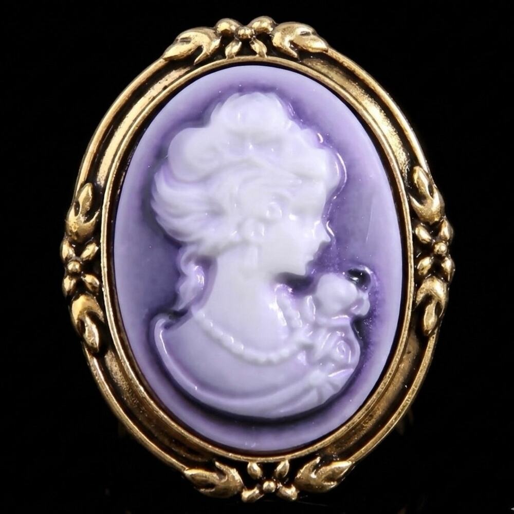 Brooch Blue Cameo & Scarf Clasp Featuring Oval Portrait L:1.5” W:1.20”